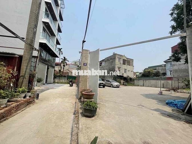 🔥 NHÀ MỚI ĐẸP – LONG BIÊN Ô TÔ NGỦ TRONG NHÀ – PHÁP LÝ CHUẨN 🔥  • Diện