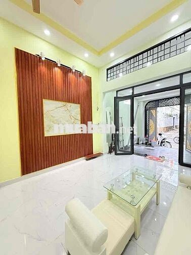 Bán Nhà Lô góc Trịnh Đình Trọng, hẻm xe tải, 70m², 2 tầng, full nội th