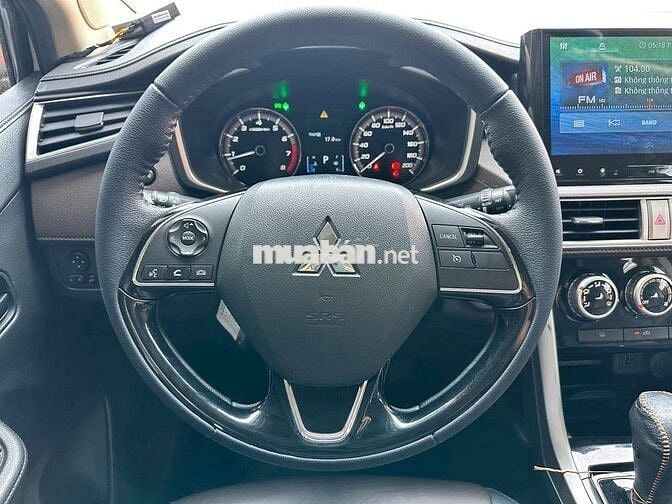 Mitsubishi Xpander Cross 2021 1.5 AT,màu trắng,5v7