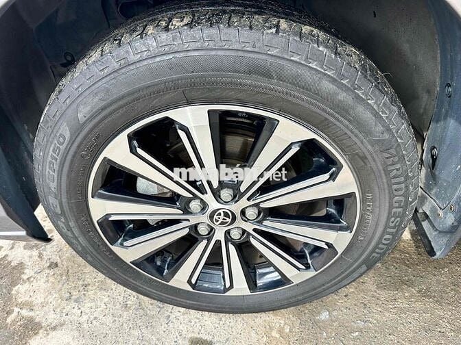 Toyota Avanza Premio 2023 CVT - 83000 km