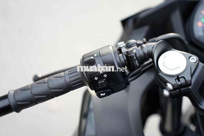 💕☺️ KAWASAKI NINJA 400 2023 ODO9K 1 CHỦ , SIU RẺ