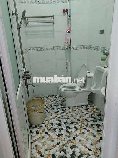 Bán nhà sổ hồng riêng.dt 100m2 công nhận đủ