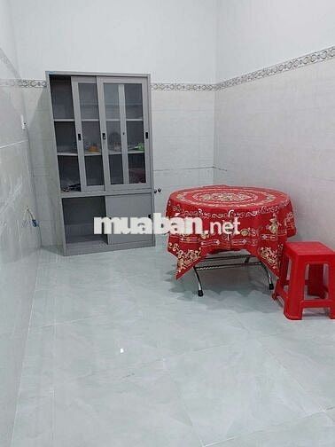 Bán nhà sổ hồng riêng.dt 100m2 công nhận đủ