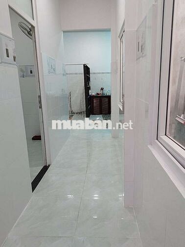 Bán nhà sổ hồng riêng.dt 100m2 công nhận đủ