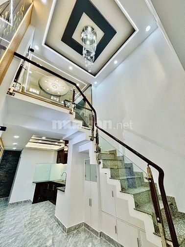 Bán nhà sát mặt tiền đẹp lung linh Thích Quảng Đức p5 Phú Nhuận 