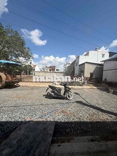 kho cho thuê an dương vương p16q8. DT 360m giá 36tr