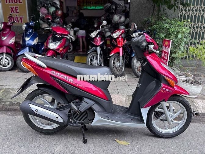 Honda Click màu Đỏ