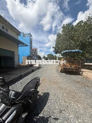 kho cho thuê an dương vương p16q8. DT 360m giá 36tr