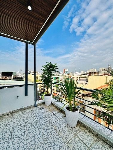 Bán nhà sát mặt tiền đẹp lung linh Thích Quảng Đức p5 Phú Nhuận 