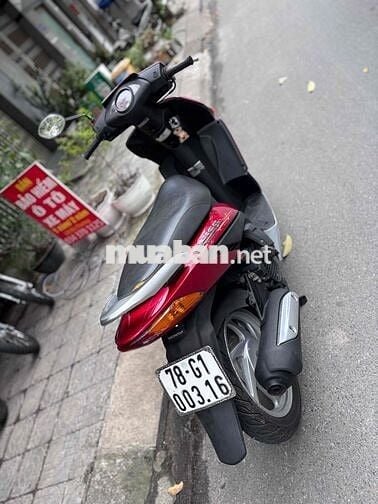 Honda Click màu Đỏ