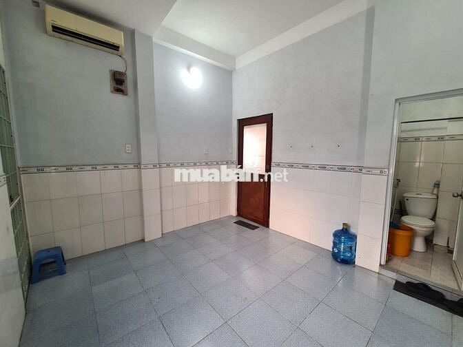 Phòng 14m2 Đoàn Văn Bơ, quận 4