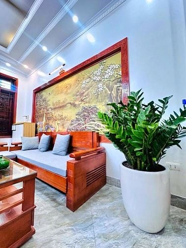 QUÁ HIẾM! NHỈNH 8 TỶ PHỐ TRẠM, NHÀ DÂN XÂY 5 TẦNG, Ô TÔ QUA NHÀ, FULL 