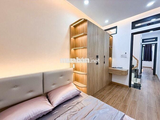 NGUYỄN THÁI SƠN-P4 GÒ VẤP-KHU DÂN CƯ VIP- NHÀ ĐẸP 3 TẦNG FULL NỘI THẤT