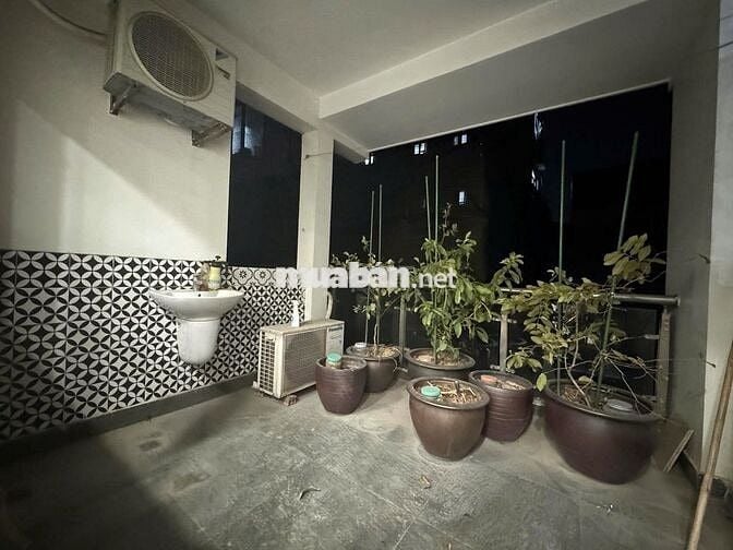 Cho thuê nhà riêng ngõ 156 Hồng Mai - 35m2 - 5 tầng