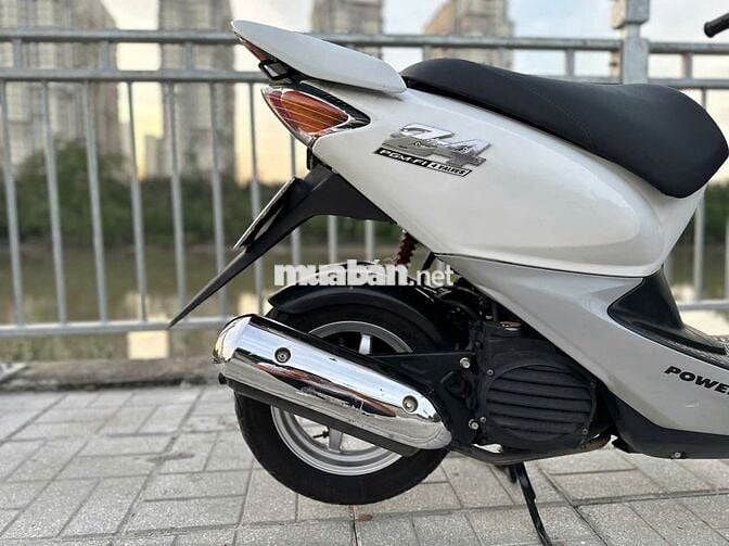 Honda Dio Z4 FI 50cc Trắng