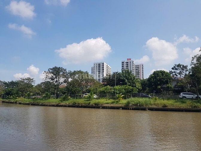 Ngay đường Liên phường, cạnh Global City Đất BT 2MT giá 95 triệu/m2