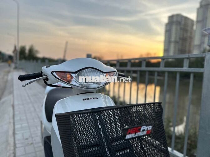 Honda Dio Z4 FI 50cc Trắng