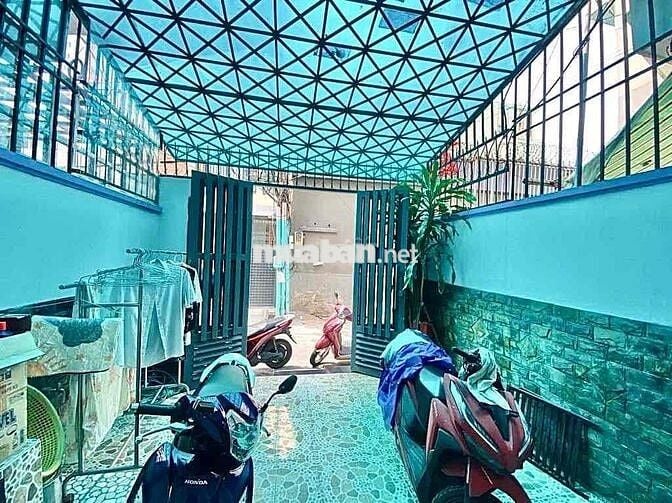 Hot, Bán gấp nhà riêng Thoại Ngọc Hầu,Tân Phú,65m2,3 tầng,hẻm xe hơi,9