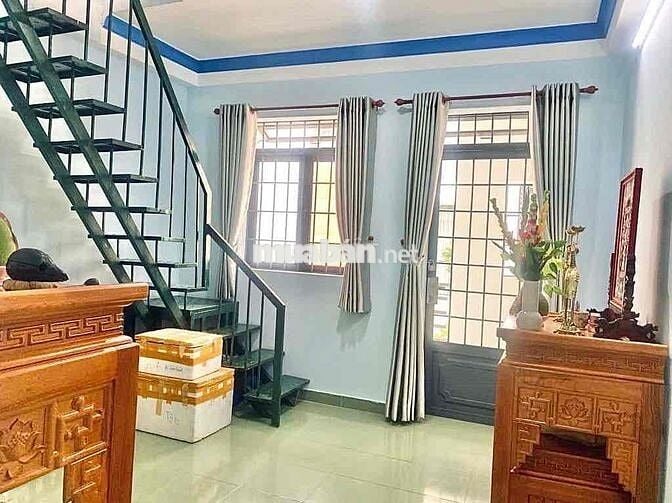 Hot, Bán gấp nhà riêng Thoại Ngọc Hầu,Tân Phú,65m2,3 tầng,hẻm xe hơi,9