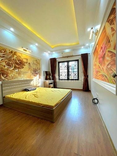 QUÁ HIẾM! NHỈNH 8 TỶ PHỐ TRẠM, NHÀ DÂN XÂY 5 TẦNG, Ô TÔ QUA NHÀ, FULL 