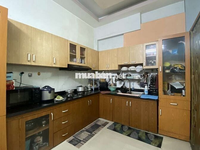 MẶT TIỀN ĐƯỜNG 20 MÉT GẦN TRƯỜNG HỌC VÀ ỦY BAN PHƯỜNG