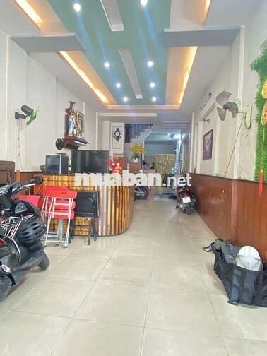 MẶT TIỀN ĐƯỜNG 20 MÉT GẦN TRƯỜNG HỌC VÀ ỦY BAN PHƯỜNG