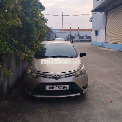 Toyota Vios 2015 Vàng cát