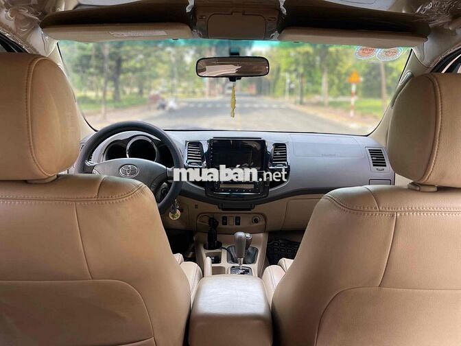 Toyota Fortuner 2011 2 Cầu Máy Xăng Bao Sang Tên