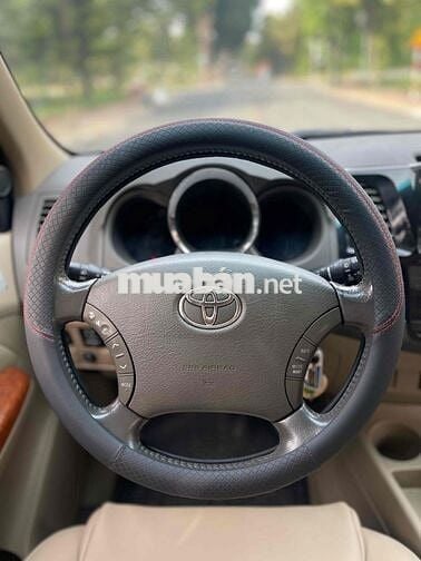 Toyota Fortuner 2011 2 Cầu Máy Xăng Bao Sang Tên