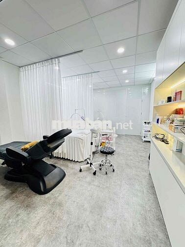 SIÊU PHẨM NHÀ ĐẸP - 20A Hoa Lan, P.7, Q.PN - 4.5x20m - 5PN - Full Máy