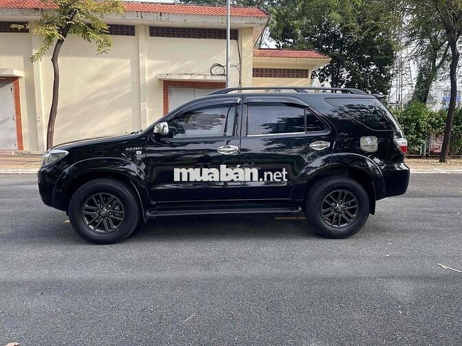 Toyota Fortuner 2011 2 Cầu Máy Xăng Bao Sang Tên