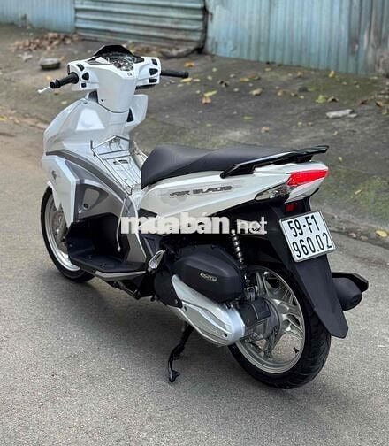 Honda Air Blade 125 moden 2018 Trắng khoá smkey