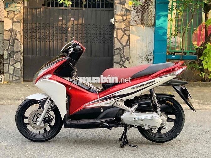 Honda Airblade 110 Fi 2011  Trắng đỏ đen mới 98%
