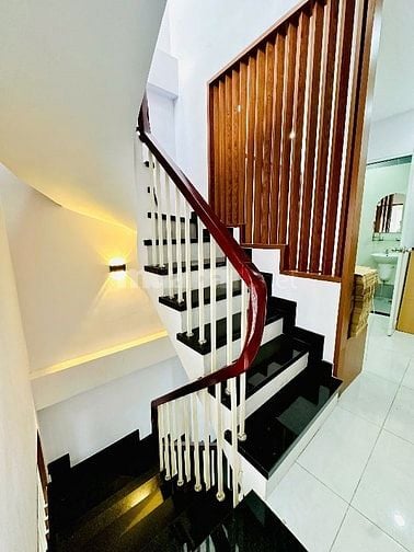 Bán nhà 408/6/15A Chu Văn An P12 BT chính chủ