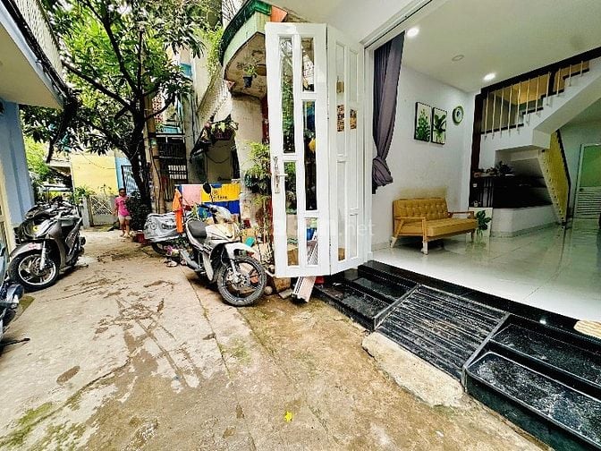 Bán nhà 408/6/15A Chu Văn An P12 BT chính chủ