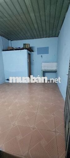 Phòng trọ diện tích 18m2 đường Huỳnh Tấn Phát