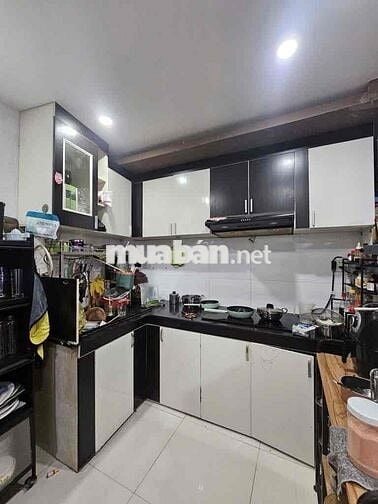 BÁN NHÀ TRƯỜNG CHINH HIẾM TRONG PHÂN KHÚC - GẦN UỶ BAN TÂN BÌNH 5 TẦNG