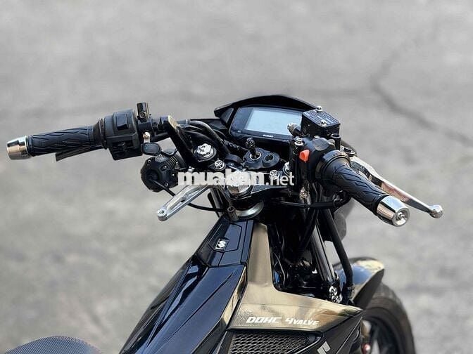 Suzuki Satria F150 Đen Côn tay
