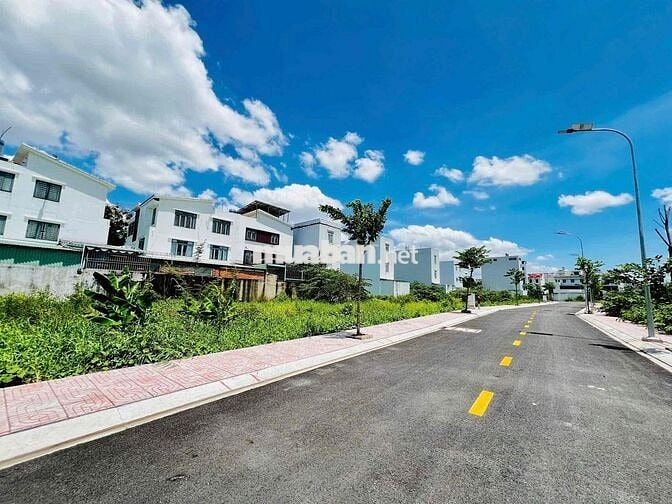 Bán Lô Đất KDC Hà Đô 5 x 22 Đường 10m. Giá: 5tỷ xxx - Thới An