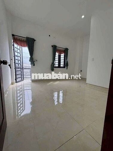 Nhà trệt 1 lầu gần chợ chánh mỹ. DT: 5x26, thổ cư: 60,đường nhựa thông