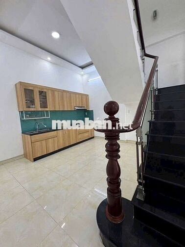 Nhà trệt 1 lầu gần chợ chánh mỹ. DT: 5x26, thổ cư: 60,đường nhựa thông