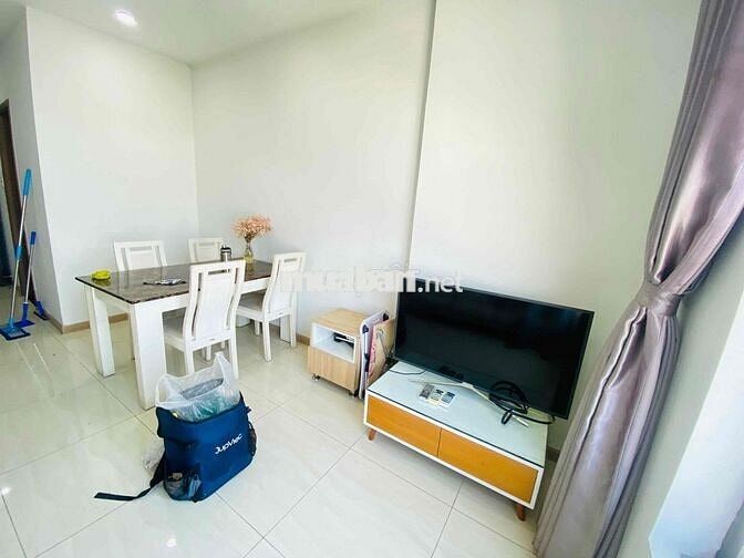 Cho thuê Bcons Garden 2pn-2wc giá 5.8tr, full nội thất, ở liền được