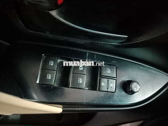 Chính chủ cavet bán  Innova 2016 2.0E. Số sàn