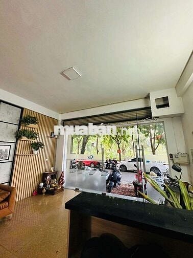 Văn phòng 70m2 mặt hồ Trung Văn, khu đô thị Mỗ Lao, Hà Đông giá ưu đãi