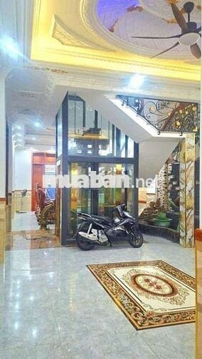 Cho thuê nhà gần trung tâm y tế dĩ an dt 200m2