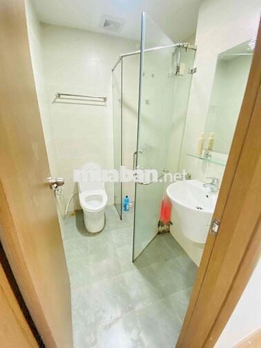 Cho thuê Bcons Garden 2pn-2wc giá 5.8tr, full nội thất, ở liền được