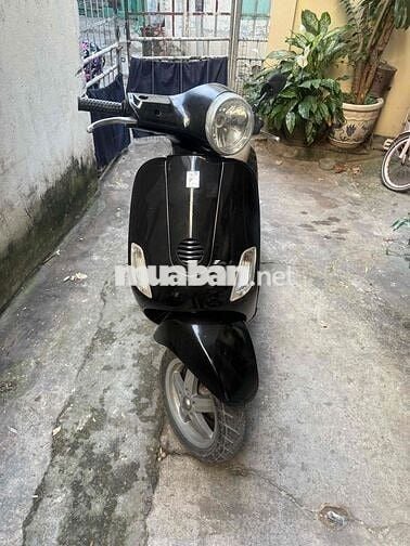 xe piggio Vespa Lx Y doi2011