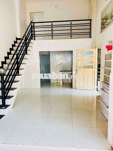 Cho thuê nhà sân oto dt rộng 125m2 dĩ an Bình Dương