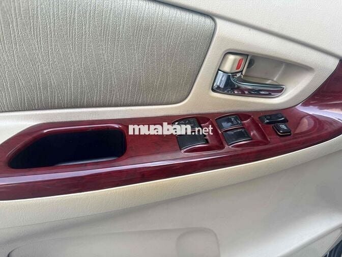 Toyota Innova 2006 G - 240000 km