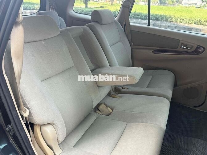 Toyota Innova 2006 G - 240000 km